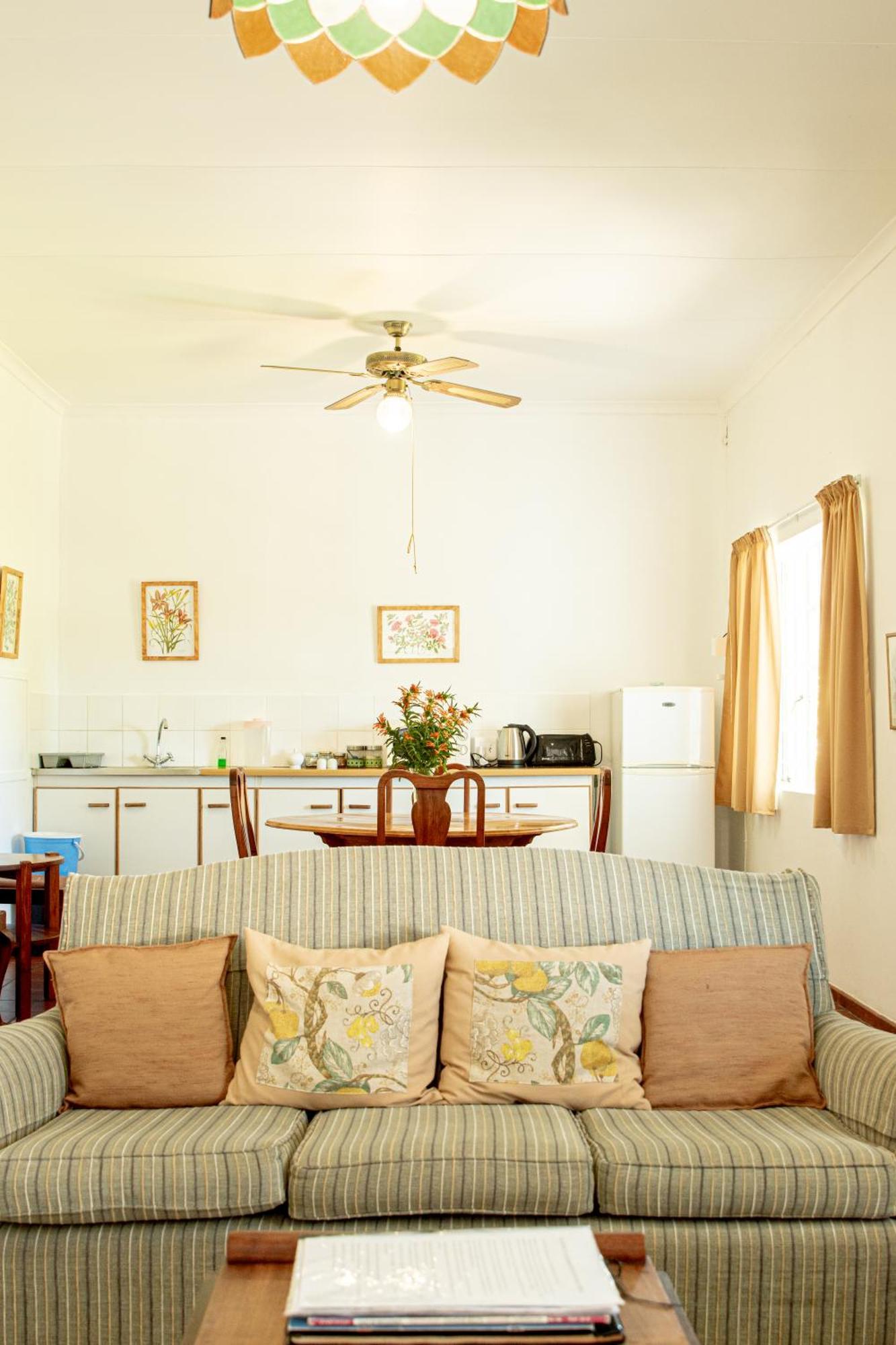 4 Rothman Street B&B Graaff-Reinet エクステリア 写真