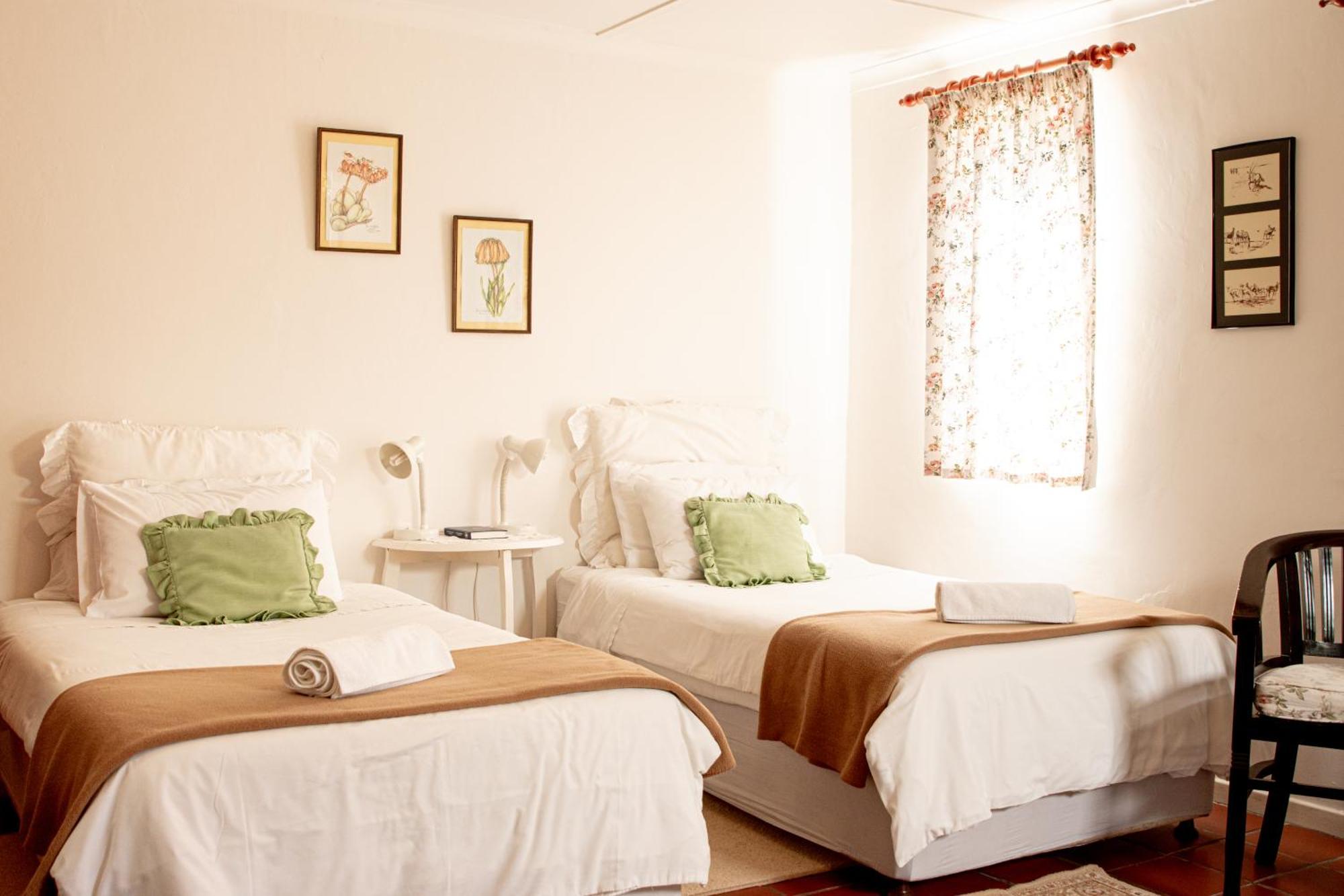 4 Rothman Street B&B Graaff-Reinet エクステリア 写真