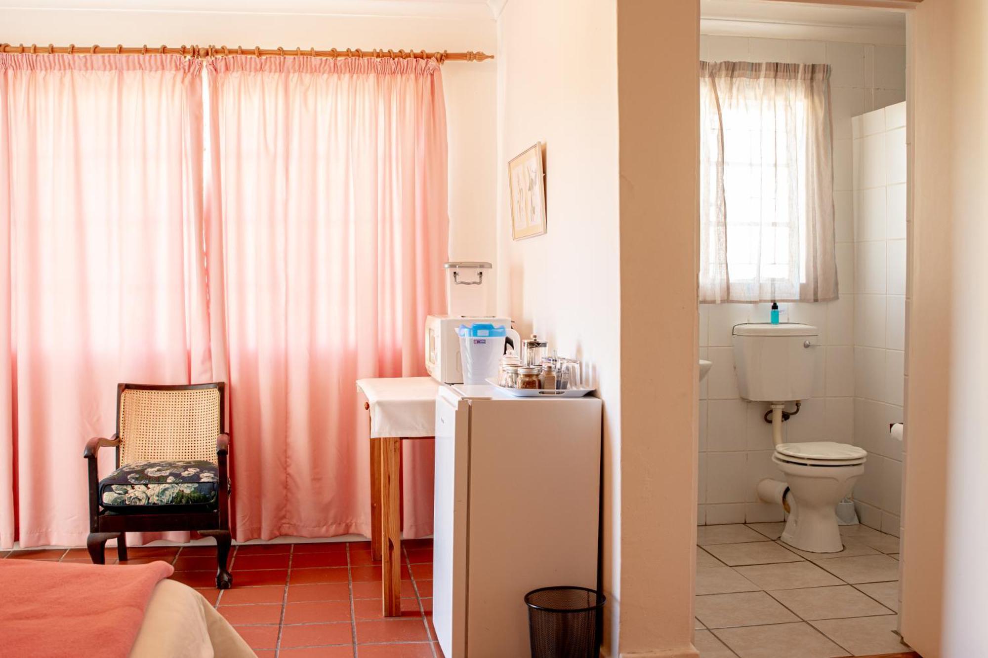 4 Rothman Street B&B Graaff-Reinet エクステリア 写真