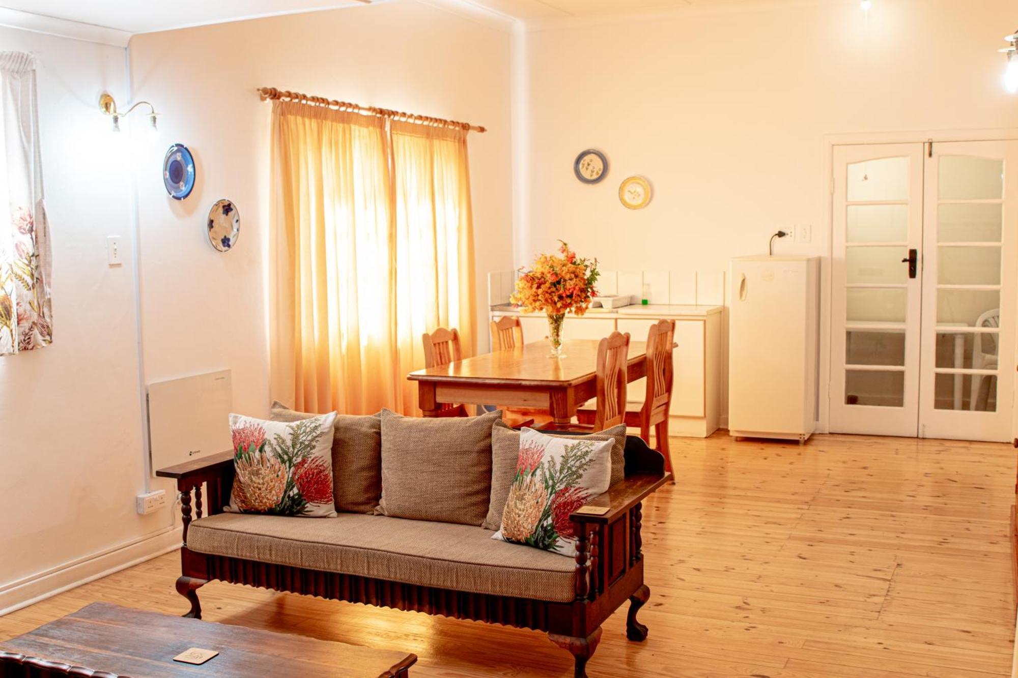 4 Rothman Street B&B Graaff-Reinet エクステリア 写真